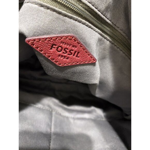 Fossil Red Leather Crossbody Shoulder Bag With Gold-Tone Hardware & Key Accent - Picture 7 of 12